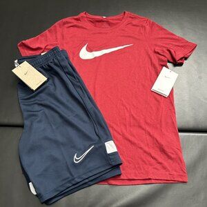 NWT Nike Athletic Set Boys Youth Size Large